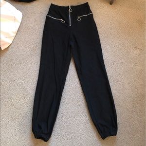 Stretchy O-ring pants